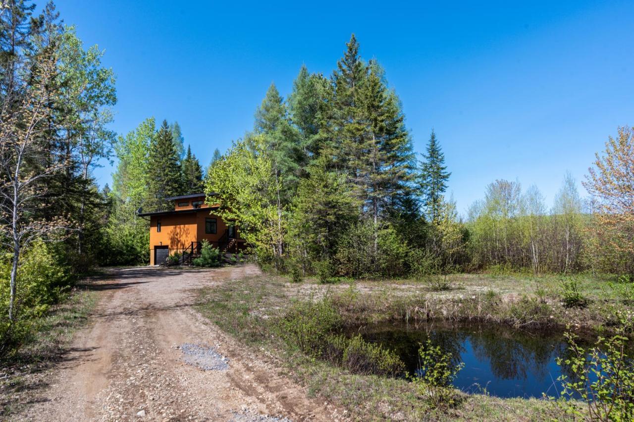 Chalet Natuer Lakefront - Hot Tub - Fireplace - Ski - Waterfront - Private Big Land - Pedal Boat Villa Saint-Alphonse-Rodriguez Exterior photo